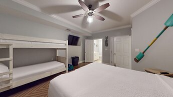 3br/3ba w/ Lazy River & Slide Sleeps 8