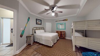 3br/3ba w/ Lazy River & Slide Sleeps 8