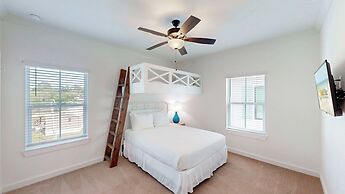 New Home 3br/2.5br w/ Kayak Access Sleeps 9