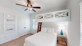 New Home 3br/2.5br w/ Kayak Access Sleeps 9