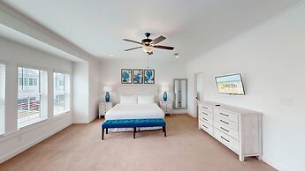 New Home 3br/2.5br w/ Kayak Access Sleeps 9