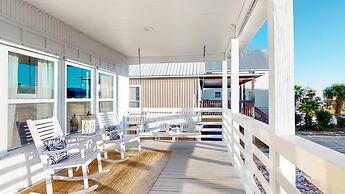 Fantastic Lagoon Views, Steps to the Beach