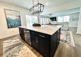 Beautiful 3br/2.5ba w/ Kayak Access, Sleeps 10