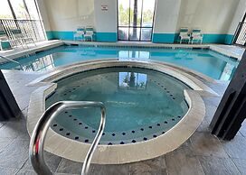 Stunning Views, 3bd/2ba w/ Private Balcony