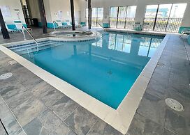 Stunning Views, 3bd/2ba w/ Private Balcony