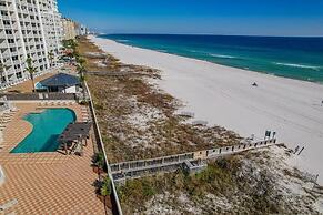 Stunning Views, 3bd/2ba w/ Private Balcony