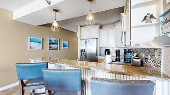 Beautiful 3br/2ba Beachfront Condo,sleeps 8