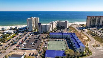 Beach View 3br/2ba W/pools Sleeps 8