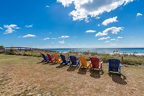 Beach View 3br/2ba W/pools Sleeps 8