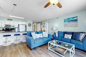 Beach View 3br/2ba W/pools Sleeps 8