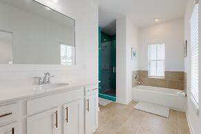 Stunning 3br/2.5ba, Pet Friendly, Sleeps 12