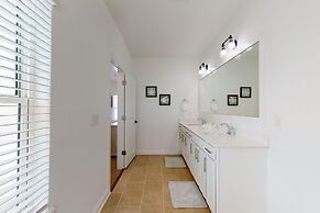 Stunning 3br/2.5ba, Pet Friendly, Sleeps 12