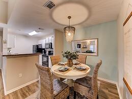 Full Condo w/ Pool & Gym, Sleeps 4