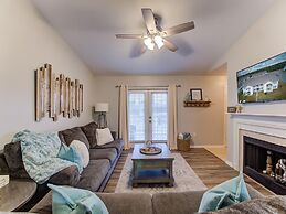 Full Condo w/ Pool & Gym, Sleeps 4