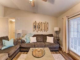 Full Condo w/ Pool & Gym, Sleeps 4