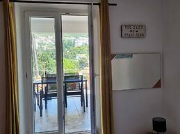 Apartments Mavi - Two-bedroom Apartment With Terrace and City View