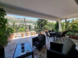 Apartments Mavi - Two-bedroom Apartment With Terrace and City View