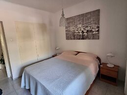 Apartments Mavi - Two-bedroom Apartment With Terrace and City View