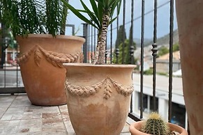 Apartments Mavi - Two-bedroom Apartment With Terrace and City View