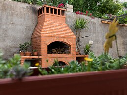 Apartments Mavi - Two-bedroom Apartment With Terrace and City View