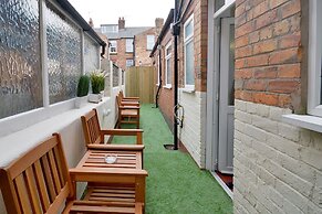 Brightwater Ground Floor Apartment up to 6 Guests