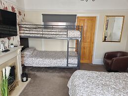 Brightwater Ground Floor Apartment up to 6 Guests