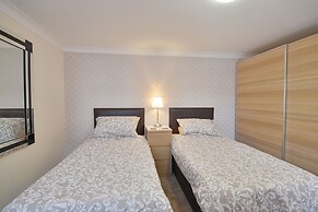 Brightwater Ground Floor Apartment up to 6 Guests