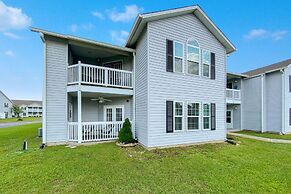 Updated, Ground Floor Unit w/ Pool & Gym, Sleeps 6