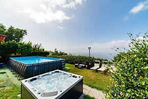 Villa Luisa Jacuzzi and Pool