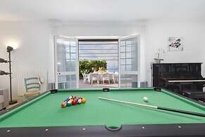 Villa Luisa Jacuzzi and Pool