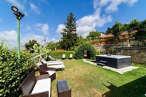Villa Luisa Jacuzzi and Pool