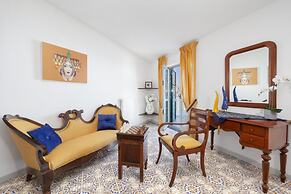 Villa Luisa Jacuzzi and Pool