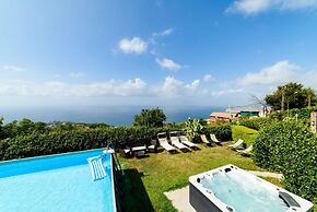Villa Luisa Jacuzzi and Pool