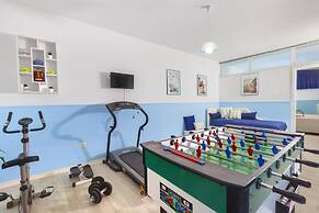 Villa Luisa Jacuzzi and Pool