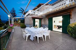 Villa Luisa Jacuzzi and Pool