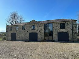 Stunning 3-bed Stone Barn Near Sion Mills