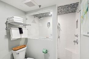 Inlet Reef 105 is a beautifully decorated and absolutely gorgeous 2 BR