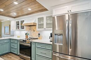 Inlet Reef 105 is a beautifully decorated and absolutely gorgeous 2 BR