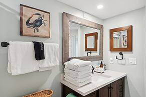 Inlet Reef 105 is a beautifully decorated and absolutely gorgeous 2 BR