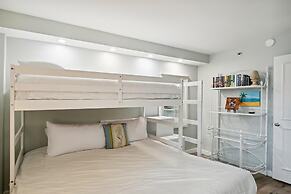 Inlet Reef 105 is a beautifully decorated and absolutely gorgeous 2 BR