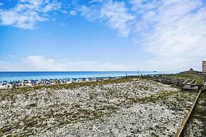 Inlet Reef 105 is a beautifully decorated and absolutely gorgeous 2 BR