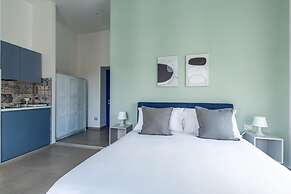 Maria s Bright Flat at the Cathedral With Balcony by Wonderful Italy