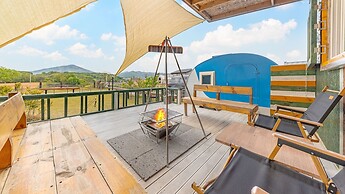 Ganghwado Labyrinthos Companimal Pension