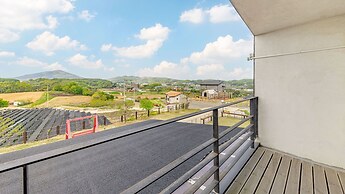 Ganghwado Labyrinthos Companimal Pension