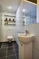 Super Central Studio Apartment - With Balcony