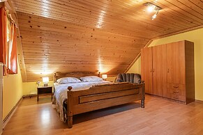 Kunstek Farmhouse With Sauna