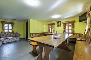 Kunstek Farmhouse With Sauna