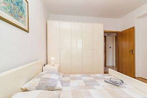 Holiday House Damir - Apartment 1