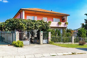 Holiday House Damir - Apartment 1