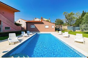 Holiday House Damir - Apartment 1